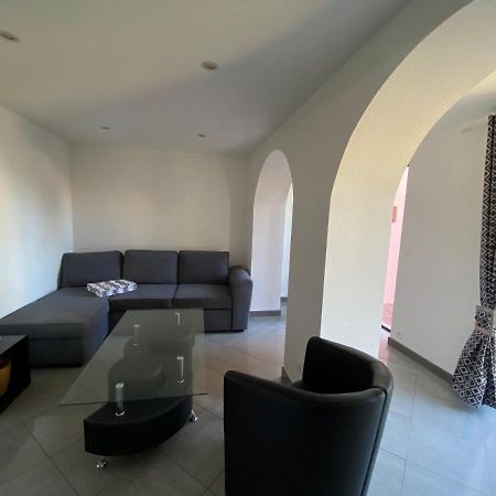 Guesthouse Les 3 Chateaux Егишем Екстериор снимка