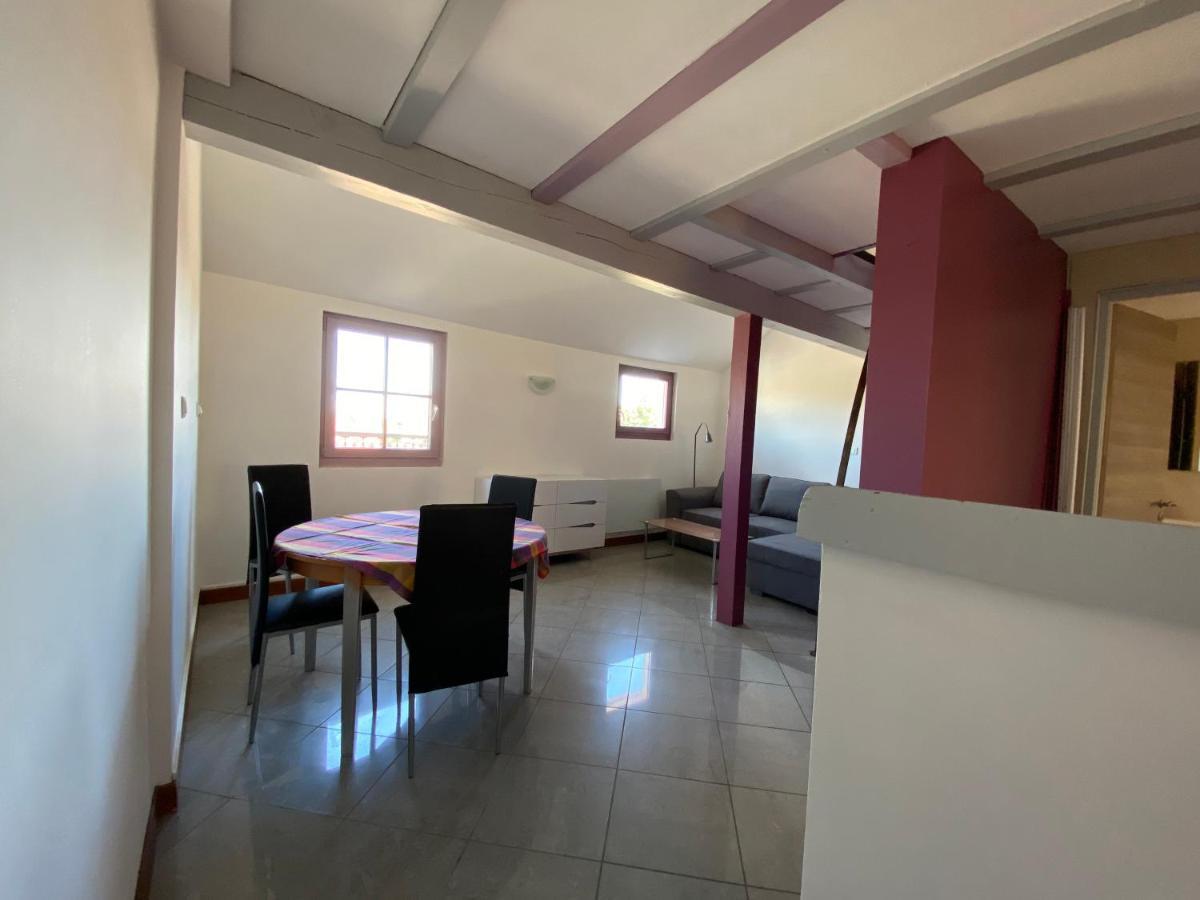 Guesthouse Les 3 Chateaux Егишем Екстериор снимка