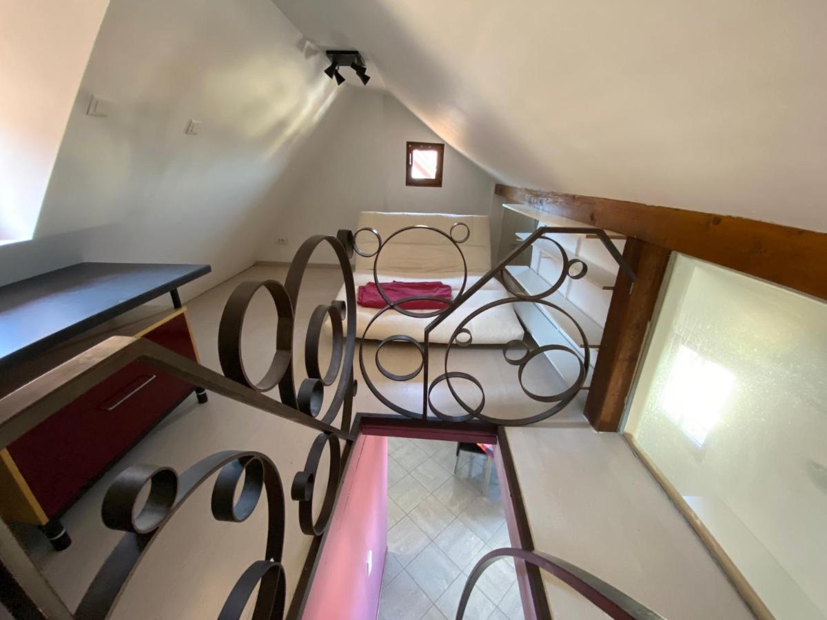 Guesthouse Les 3 Chateaux Егишем Екстериор снимка
